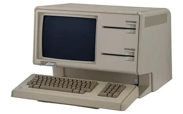 La collection vintage Apple de 500 pièces du responsable informatique suisse est mise aux enchères