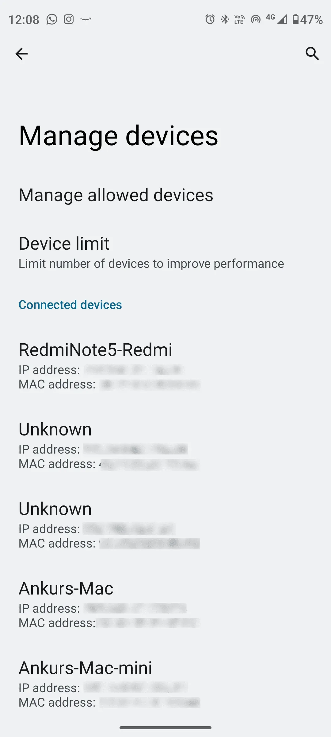 Android phone showing a list of all devices connected to its Personal Hotspot