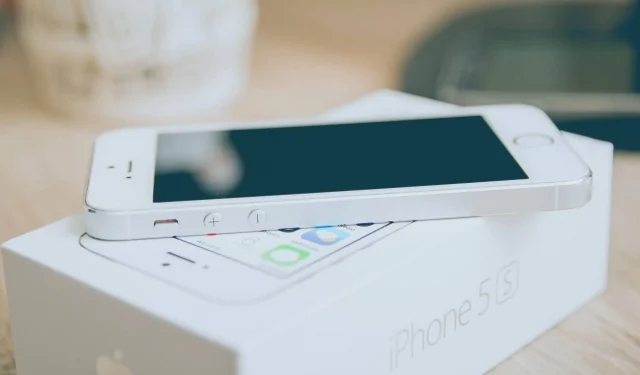 O iPhone 5S (2013) e outros dispositivos mais antigos recebem patches de segurança críticos.