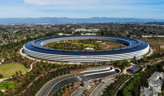 Apple přivádí zaměstnance zpět do kanceláře, aby pracovali alespoň 3 dny v týdnu