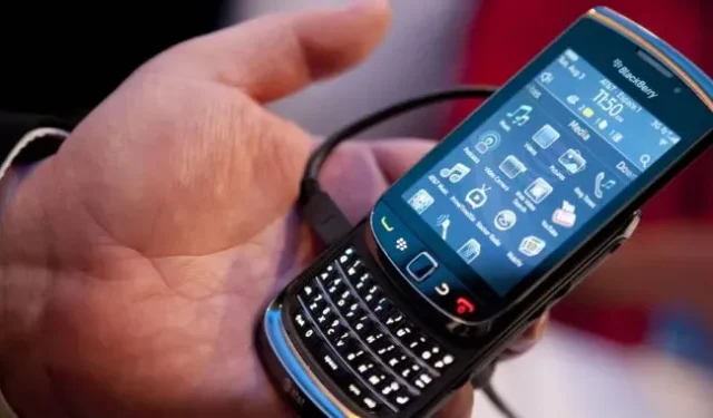 BlackBerry vende patentes de dispositivos móviles y mensajería instantánea por 600 millones de dólares