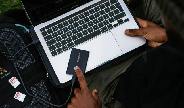 Een harde schijf, flashdrive, SSD, telefoon of ander USB-apparaat repareren dat geen verbinding kan maken met uw Mac of de verbinding steeds verbreekt