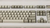 Los nuevos teclados con resorte recrean el icónico modelo F de IBM para las computadoras de hoy.