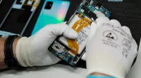 Les régulateurs de l’UE exigent 5 ans de pièces de rechange pour les smartphones et de meilleures batteries