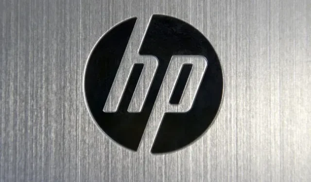 レポート: HP は 17 インチの折りたたみ PC を開発中