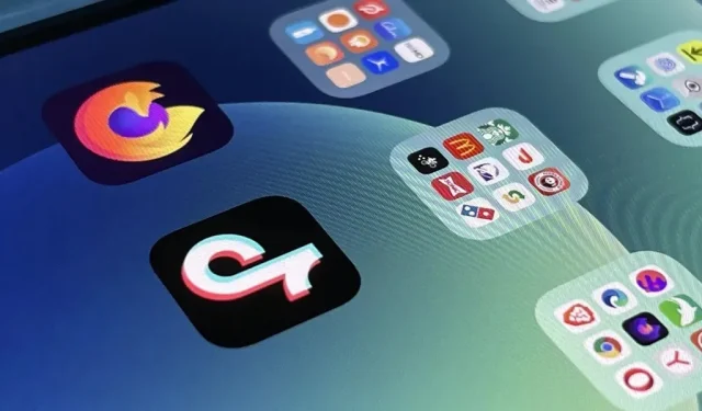 Cómo ocultar todos los nombres de aplicaciones, carpetas y widgets en la pantalla de inicio de su iPhone o iPad