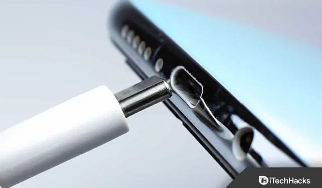 How to remove water from the charging port of a laptop, mobile phone, PC
