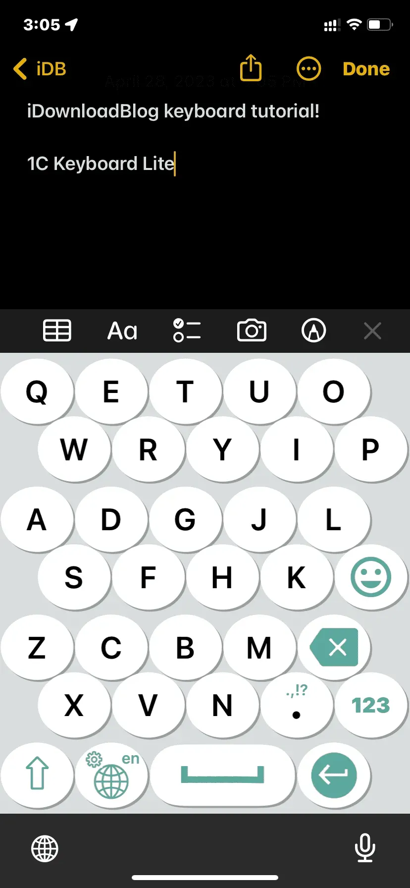 Enorme teclado 1C Keyboard Lite no iPhone