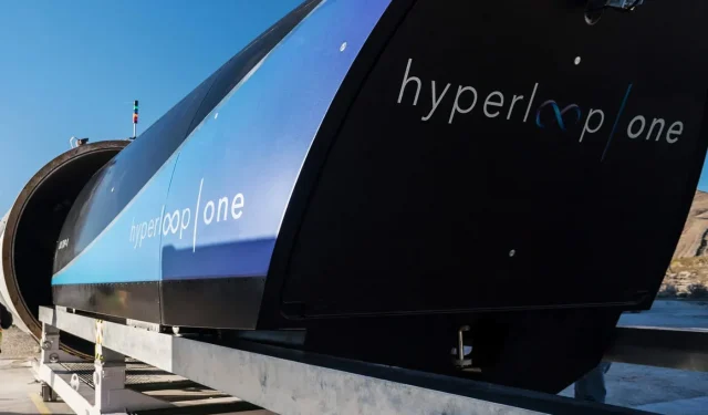 Virgin drops Hyperloop One projekto pavadinimą