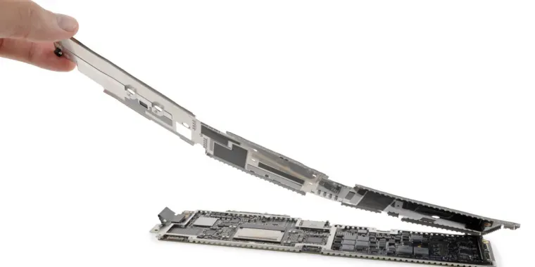 M2 MacBook Air Teardown Confirms Laptop Doesn’t Cool That Much