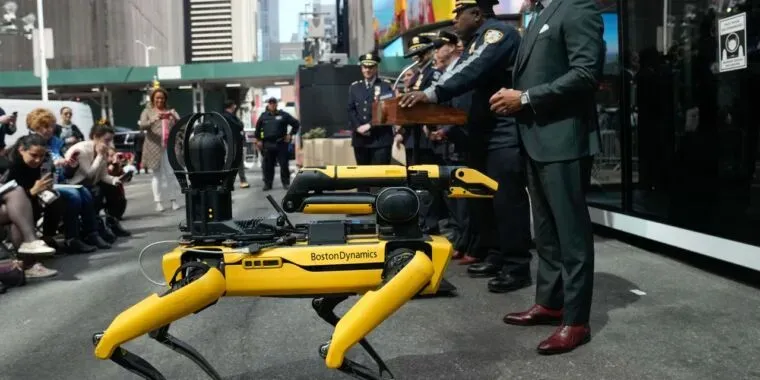 NYPD Robocops: Giant 400-pound robots will start patrolling New York