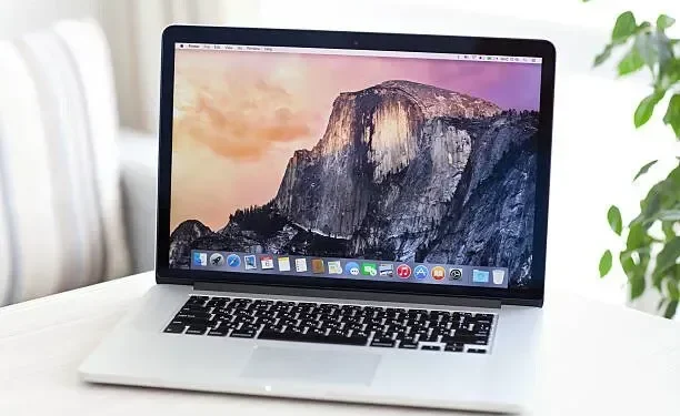 MacBook 화면 깜박임에 대한 15가지 수정 사항