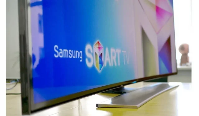 Lengvai sužinokite, kur yra „Samsung“ televizoriaus maitinimo mygtukas