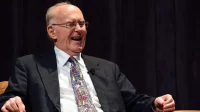 Muere Gordon Moore, cofundador de Intel, a los 94 años