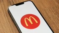 „Apple Pay“ akcija siūlo šešis „Chicken McNuggets“ nemokamai, įsigyjant 1 USD