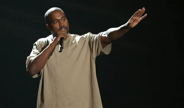 Kanye West købte den skandaløse budbringer Parler