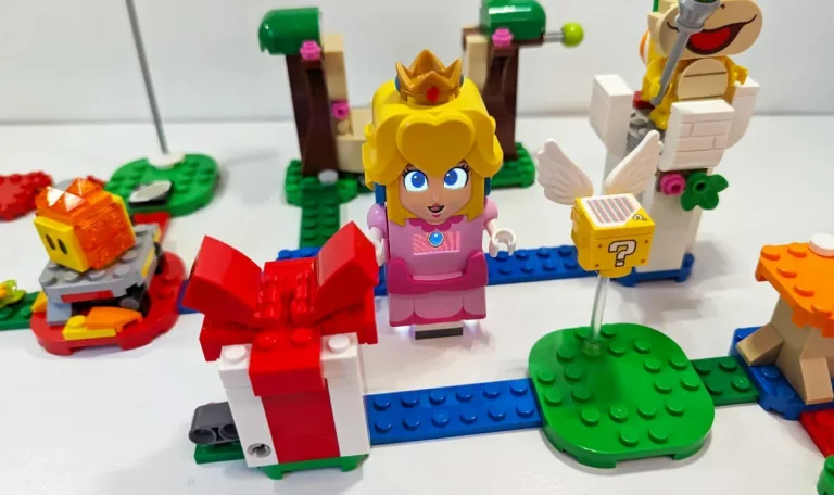 The Peach Starter Set is a great addition to the Lego Super Mario line.