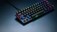 Razer добавляет джойстик к маленькой механической клавиатуре