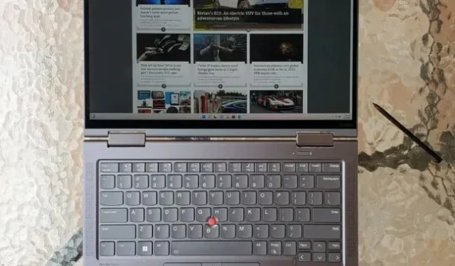 Revisión: el ThinkPad X1 Yoga Gen 7 de Lenovo se ve bien, pero se siente cálido