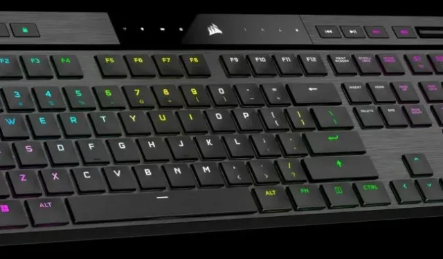 Corsair вміщує 4 додаткові клавіші в надзвичайно тонку бездротову механічну клавіатуру 