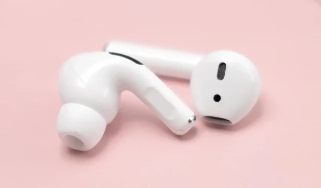 Co dělat, když je jeden AirPod hlasitější než druhý