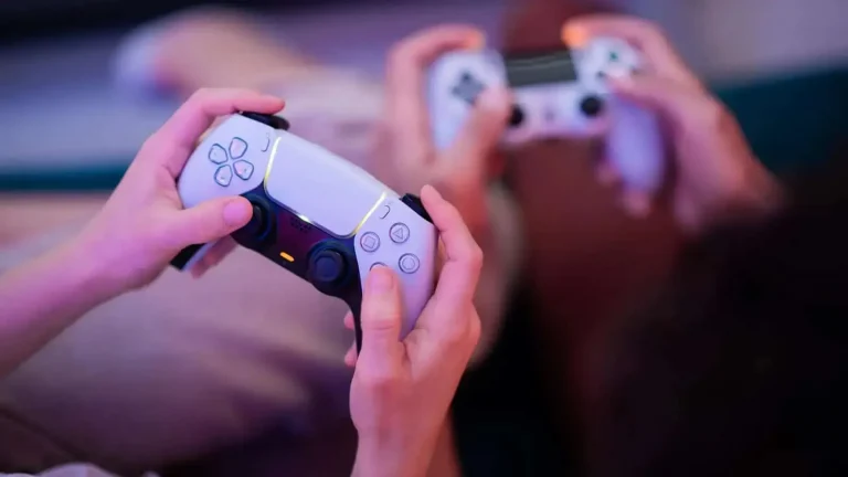 Sony unveils PlayStation controllers that can change temperature