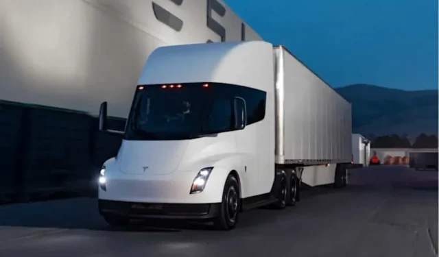 La production de Tesla Semi a été lancée, les premières livraisons sont attendues avant la fin de l’année.