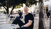 „Apple“ ausinių gamyba vėluoja (vėl), todėl kyla abejonių dėl WWDC atidarymo