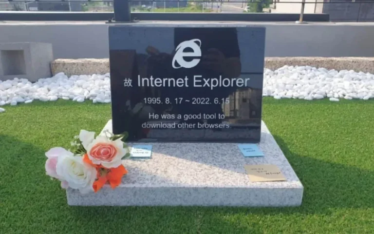 Internet Explorer now has its own tombstone