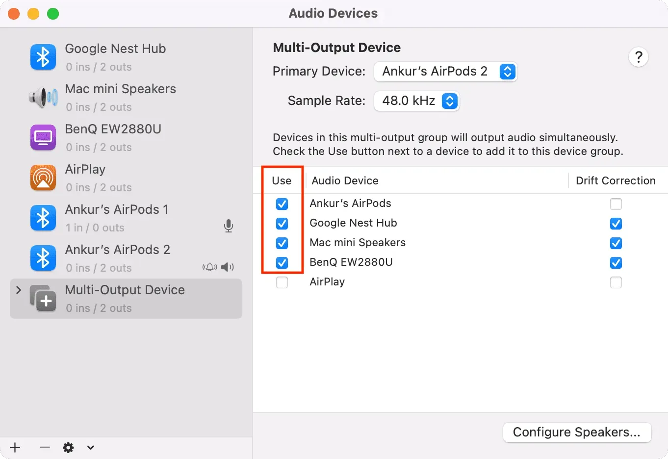 Zaškrtněte více reproduktorů, které chcete použít v nastavení vícevýstupního zařízení na Macu