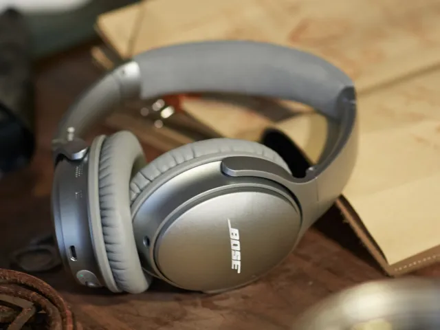 Le QuietComfort 35 de Bose serait probablement dans le collimateur des écouteurs antibruit haut de gamme d'Apple.