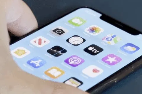 The Volume Trick You Never Knew You Could Do on Your iPhone The Volume Trick You Never Knew You Could Do on Your iPhone