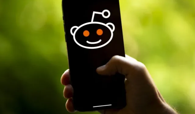 Reddit blokuje rezygnację z reklam spersonalizowanych, zaczyna płacić użytkownikom 