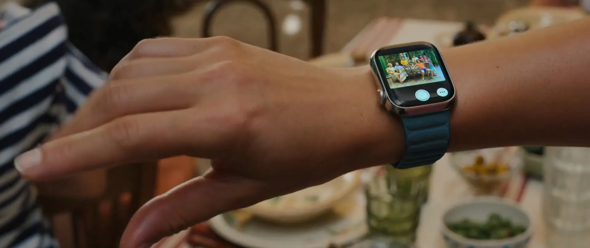 Mit der Doppeltipp-Geste ein Foto mit der Remote-Kamera-App der Apple Watch aufnehmen