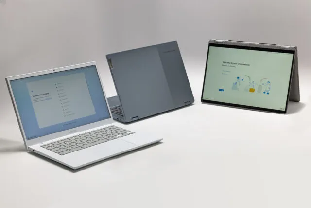 Einige der neuen Chromebook Plus-Laptops.