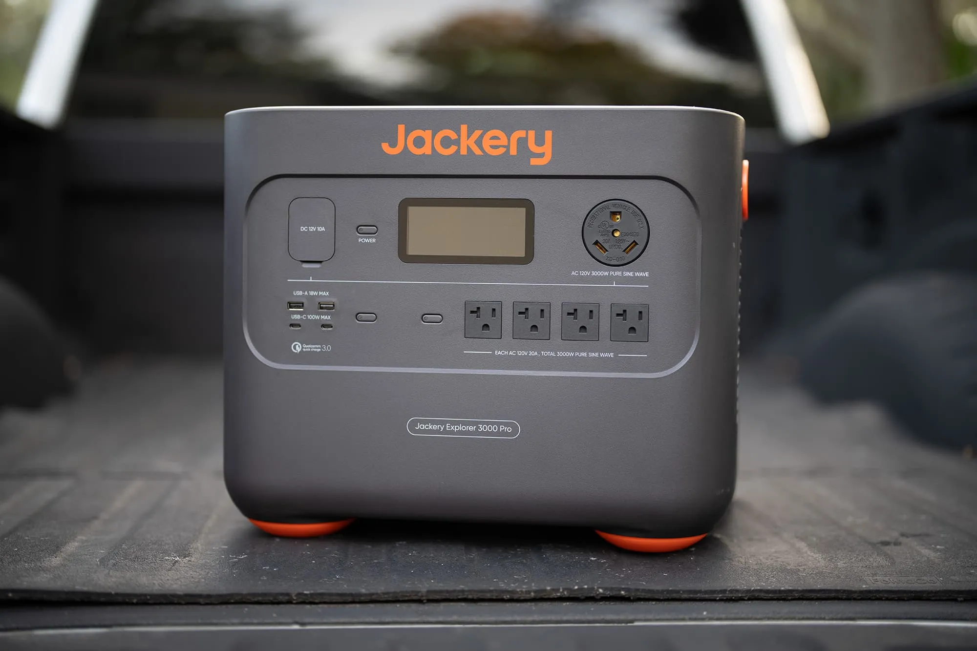 Jackery 3000 Pro ports. Jackery 3000 Pro ports.