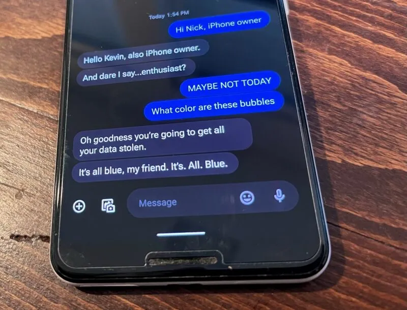 Beeper, as it worked shortly before launch on Dec. 5, sending iMessages from a Google Pixel 3 Android phone. Beeper, as it worked shortly before launch on Dec. 5, sending iMessages from a Google Pixel 3 Android phone.